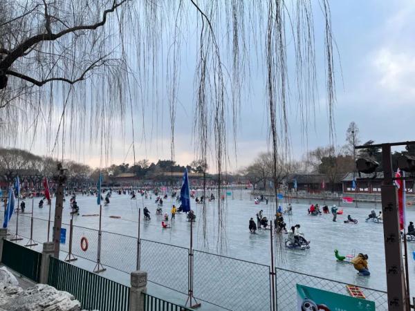 半个朋友圈都在滑雪 就地过年怎么玩儿 半个朋友圈都在滑雪 就地过年怎么玩儿