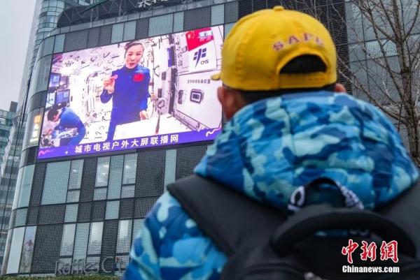 王亚平又又又破纪录了！