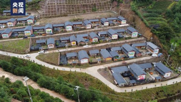 五世同堂接力喊爸!满满的幸福感溢出屏幕…… 五世同堂接力喊爸!满满的幸福感溢出屏幕……