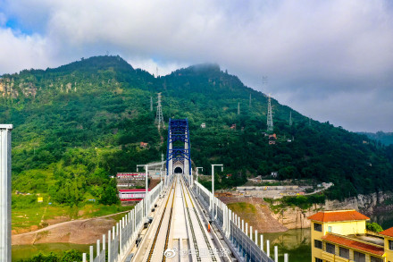 郑渝高铁万州北至巫山段进入联调联试阶段