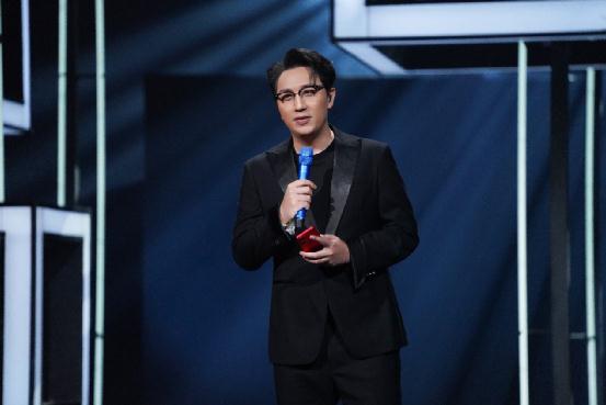 《闪光的乐队》喜迎新春!五大乐队联盟用音乐“解救不开心”! 《闪光的乐队》喜迎新春!五大乐队联盟用音乐“解救不开心”!