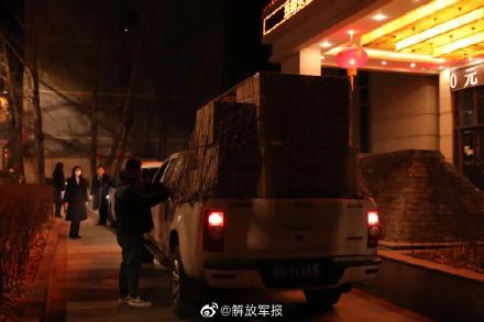 暖心!年货送到高原哨所 暖心!年货送到高原哨所