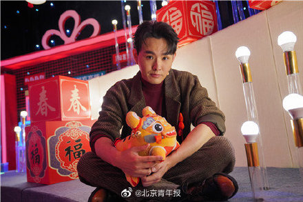 魔术师邓男子揭秘春晚《迎春纳福》:刘涛、张若昀、贾乃亮不是托儿 魔术师邓男子揭秘春晚《迎春纳福》:刘涛、张若昀、贾乃亮不是托儿