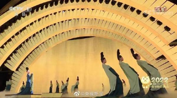 只此青绿,绝了!网友:“我直接文化膨胀了!” 只此青绿,绝了!网友:“我直接文化膨胀了!”