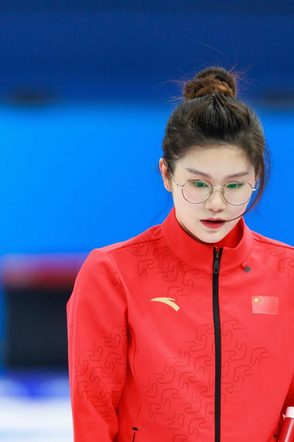 中国冰壶队美女图片