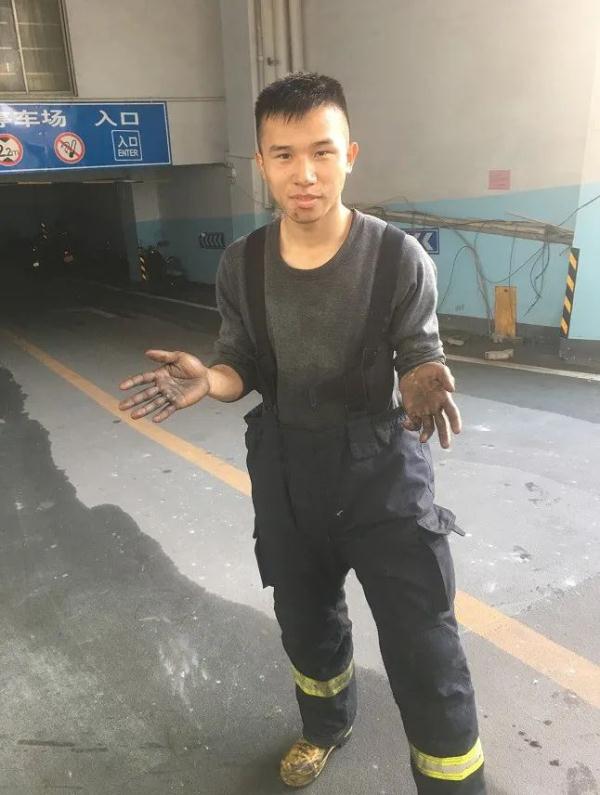 悲痛!他们一个原本过完这个春节就结婚,另一个准备订婚…… 悲痛!他们一个原本过完这个春节就结婚,另一个准备订婚……