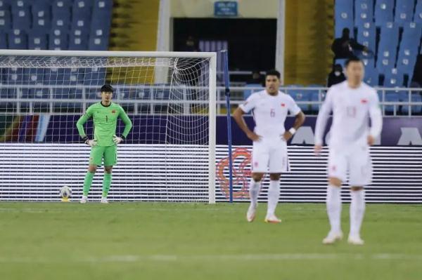 男足输给越南,1:3! 男足输给越南,1:3!