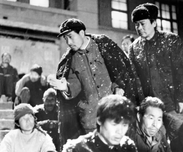 藏在电影里的春节记忆,一组照片看时代变迁… 藏在电影里的春节记忆,一组照片看时代变迁…