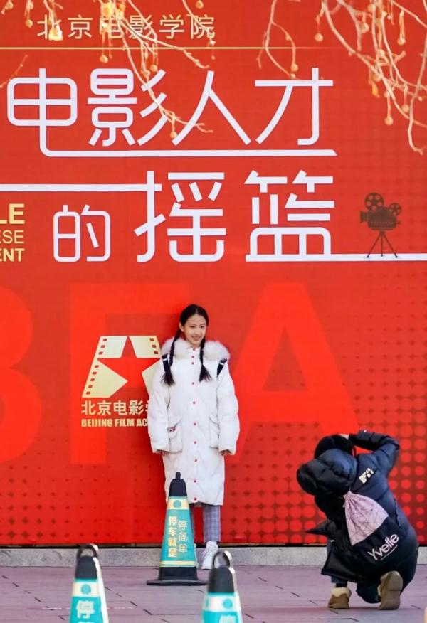 藏在电影里的春节记忆,一组照片看时代变迁… 藏在电影里的春节记忆,一组照片看时代变迁…