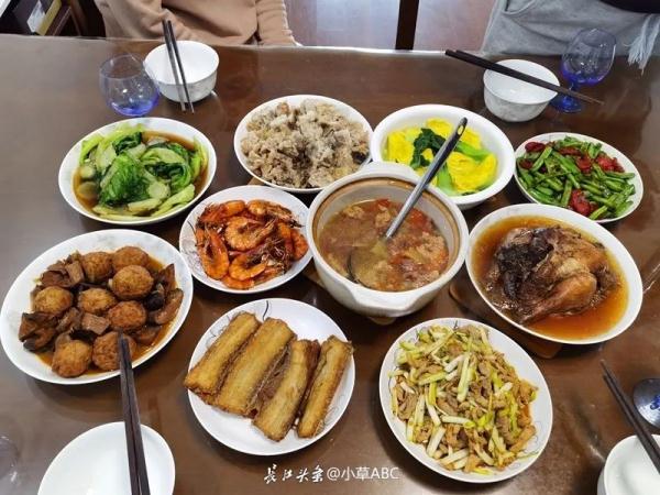 “爸妈的菜是家的味道”，千余网友在长江头条“晒年饭”