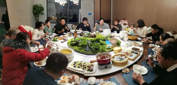 “爸妈的菜是家的味道”，千余网友在长江头条“晒年饭”