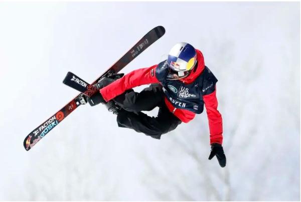 “凡尔赛少女”谷爱凌:0.1%的天赋+99.9%的热爱 “凡尔赛少女”谷爱凌:0.1%的天赋+99.9%的热爱