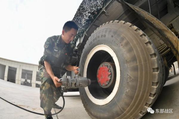 “最牛军车”驾驶员，二等功！国际比赛破纪录，二等功！
