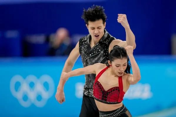 从青山绿水到摇滚猫王,中国冰舞王诗玥/柳鑫宇太美了 从青山绿水到摇滚猫王,中国冰舞王诗玥/柳鑫宇太美了