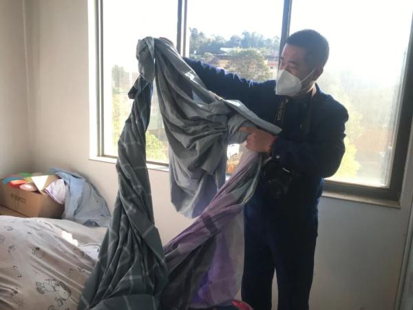 深夜家中突起大火，父女俩“四点防范”惊险逃生