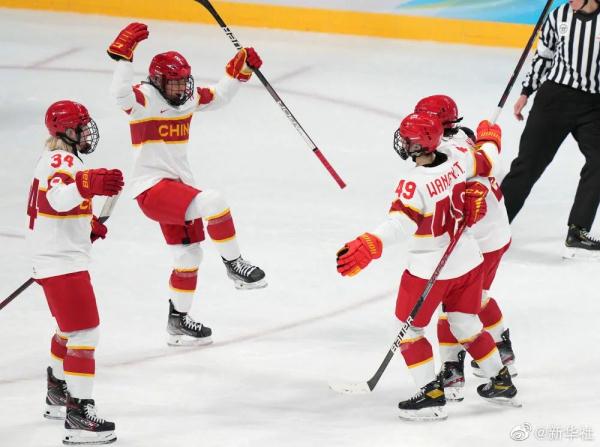绝杀！中国女冰首胜！深圳运动员包揽3球！