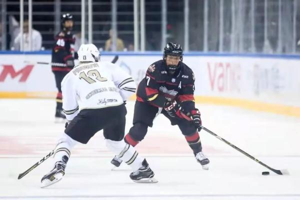 绝杀！中国女冰首胜！深圳运动员包揽3球！