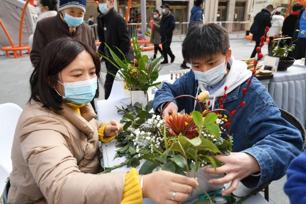 贵阳：多彩活动闹新春