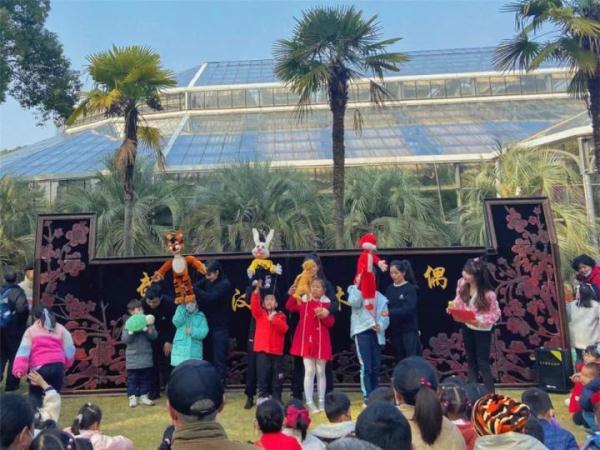 武汉:春节好戏不断,汉剧木偶剧轮番进景区 武汉:春节好戏不断,汉剧木偶剧轮番进景区