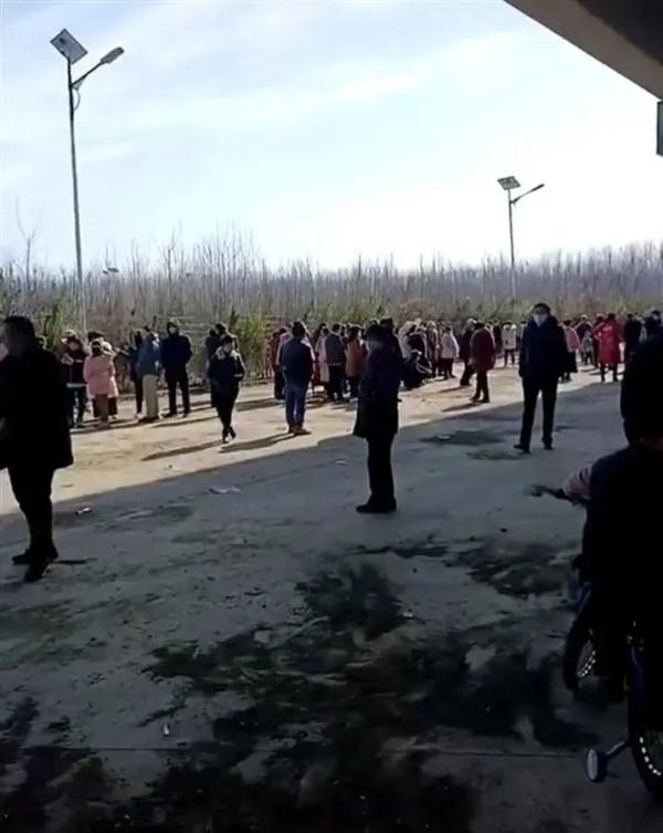 相亲大会5女相100男？ 当地民政局：系村民自发组织