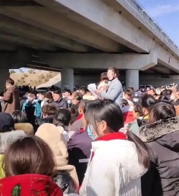 相亲大会5女相100男？ 当地民政局：系村民自发组织