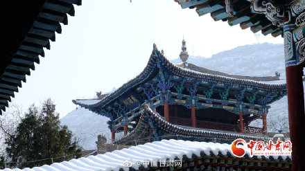 兰州：雪映五泉山更幽 时光流淌数百年