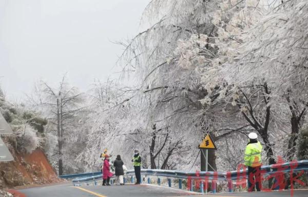 刚刚！南昌下雪了！