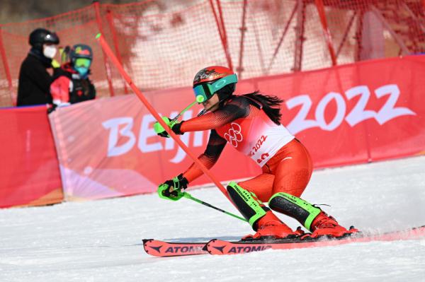 北京冬奥会中国选手亮相高山滑雪女子回转比赛