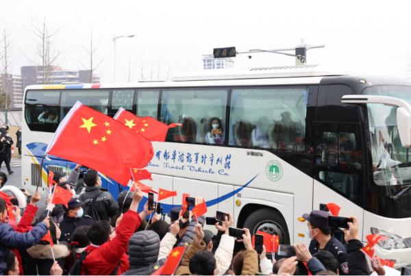苏州球迷欢迎中国女足