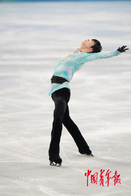 金博洋羽生结弦同上热搜！央视花滑解说词感动无数人