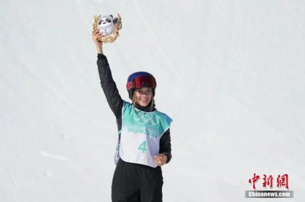 武大靖说自己脚“丑”，网友不干了！