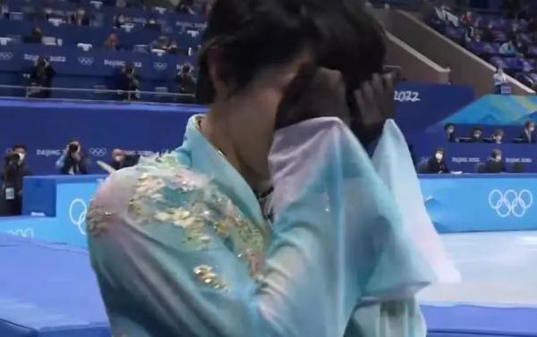 羽生结弦眼眶红了