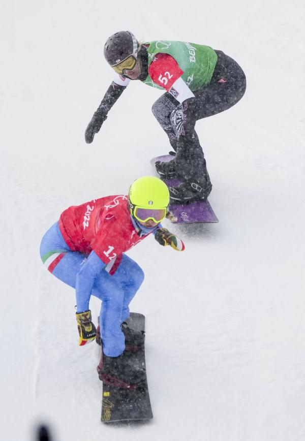 北京冬奥会｜在飞雪中穿梭！单板滑雪障碍追逐混合团体比赛赛况