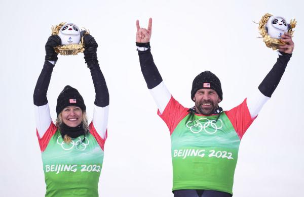 北京冬奥会｜在飞雪中穿梭！单板滑雪障碍追逐混合团体比赛赛况