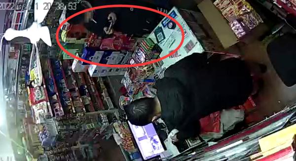 说好的中国人不骗中国人呢？顾客扫码未付钱 店家崩溃：遭了好几次