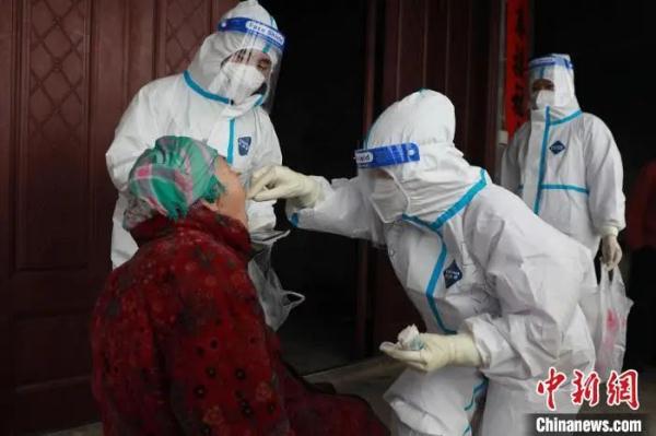 “总有人翻山越岭,为你而来” “总有人翻山越岭,为你而来”