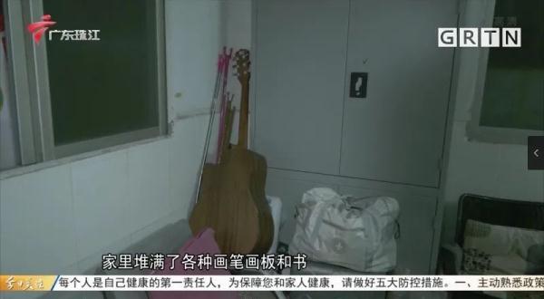 单亲妈妈打三份散工，抚养抑郁症女儿