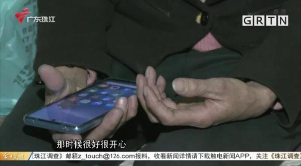 单亲妈妈打三份散工，抚养抑郁症女儿