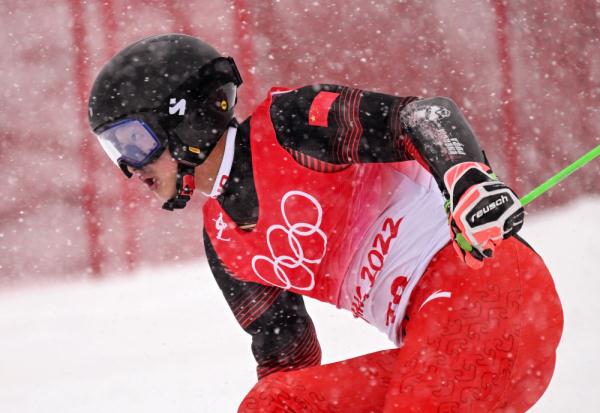 北京冬奥会 | 高山滑雪男子大回转 两名中国选手排名第33和36 北京冬奥会 | 高山滑雪男子大回转 两名中国选手排名第33和36