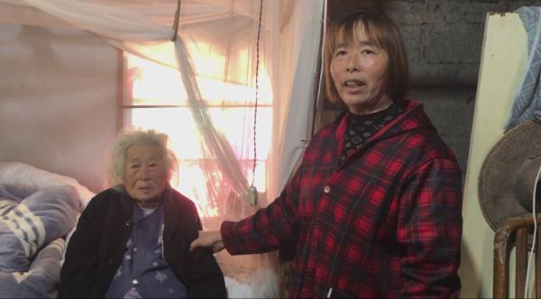 严寒中,台州89岁阿婆落水命悬一线,不会游泳的他第一个跳河 严寒中,台州89岁阿婆落水命悬一线,不会游泳的他第一个跳河