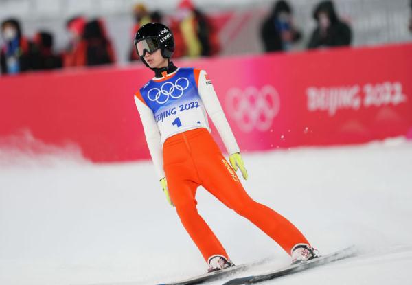 北京冬奥会 | 中国队无缘跳台滑雪男子团体决赛 北京冬奥会 | 中国队无缘跳台滑雪男子团体决赛