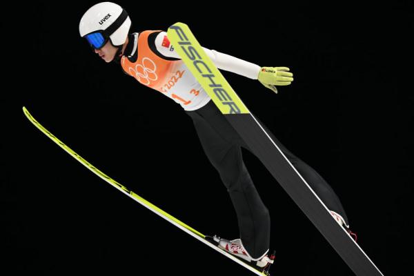 北京冬奥会 | 中国队无缘跳台滑雪男子团体决赛 北京冬奥会 | 中国队无缘跳台滑雪男子团体决赛