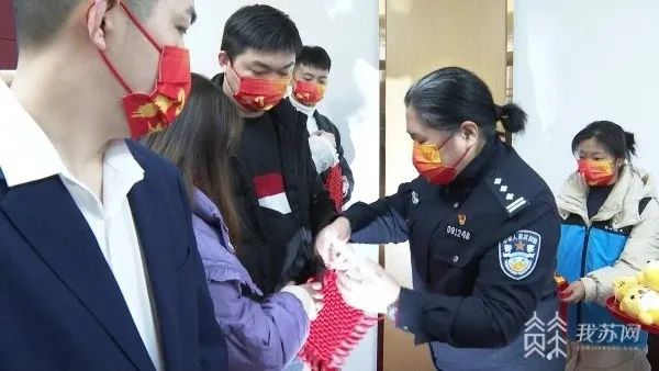 虎年迎首个结婚潮！今天江苏8862对情侣领证