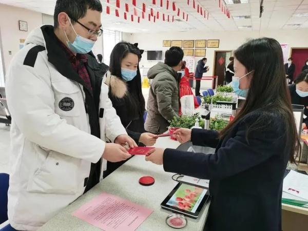 虎年迎首个结婚潮！今天江苏8862对情侣领证