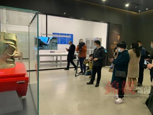 今天首展！春晚上的大面具“回家了”