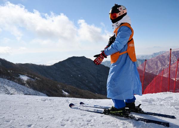 北京冬奧會高山滑雪賽場邊的守護者