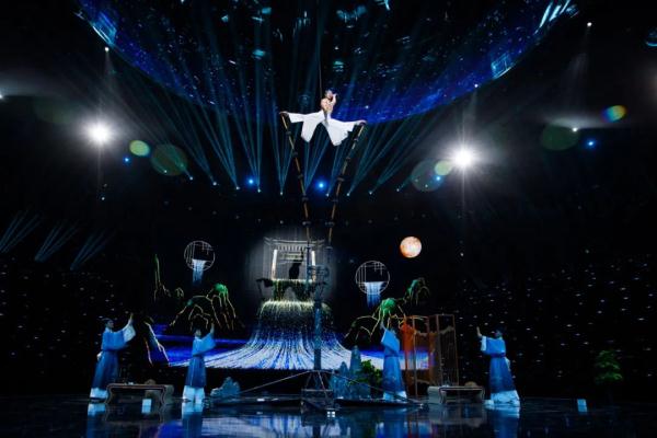 广东卫视《技惊四座》第二季2月19日重燃战火! 广东卫视《技惊四座》第二季2月19日重燃战火!