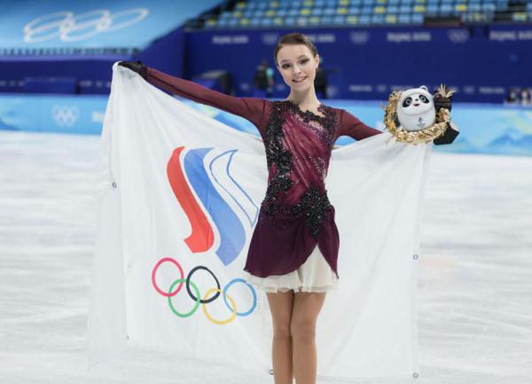 北京冬奥会俄罗斯奥委会选手谢尔巴科娃夺得花滑女子单人滑冠军