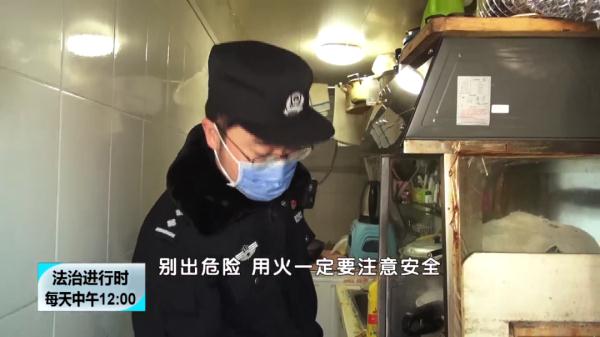 记者揭秘:北京钟鼓楼下的派出所 记者揭秘:北京钟鼓楼下的派出所