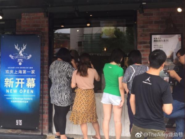 网红奶茶店：上海没一家正牌！仍有外卖店在售？真相是…
